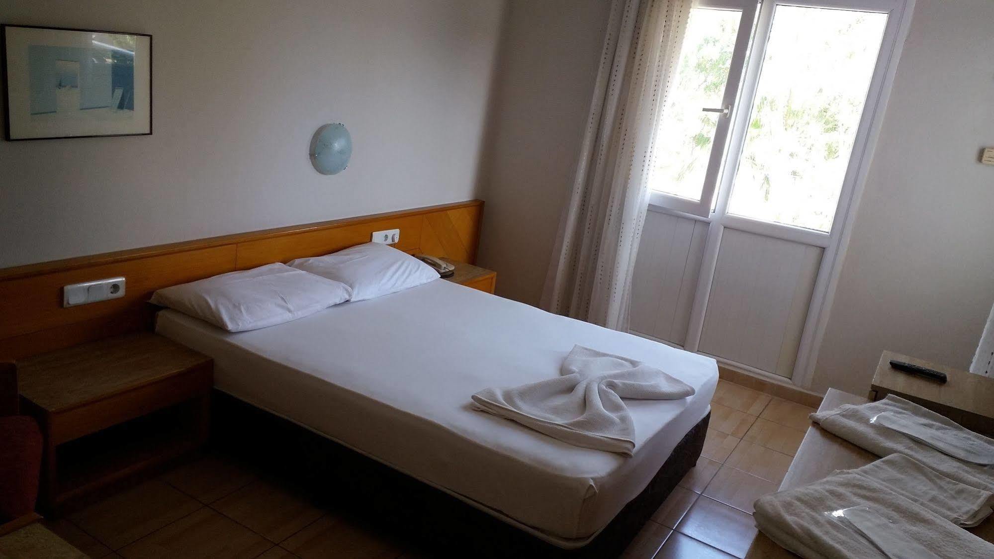 Isinda Hotel Antalia Esterno foto