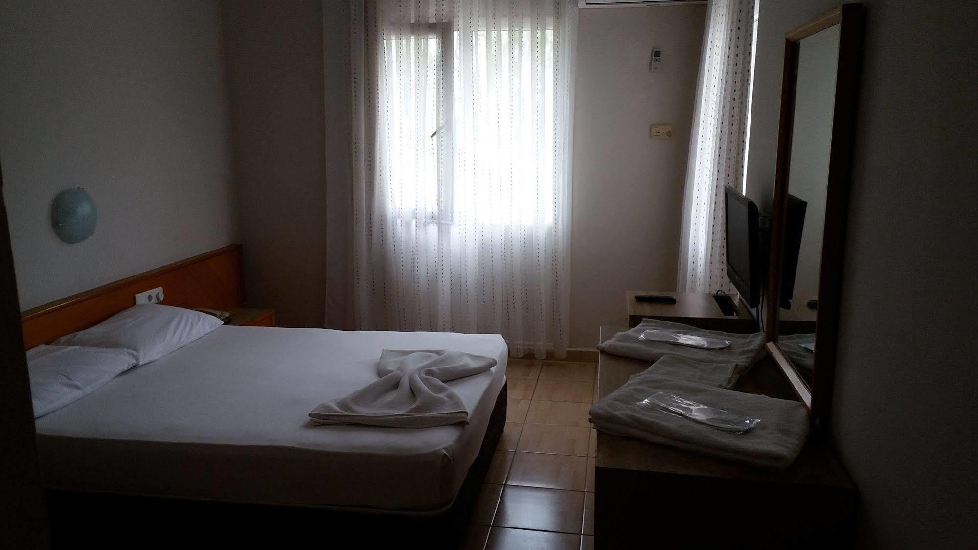 Isinda Hotel Antalia Esterno foto