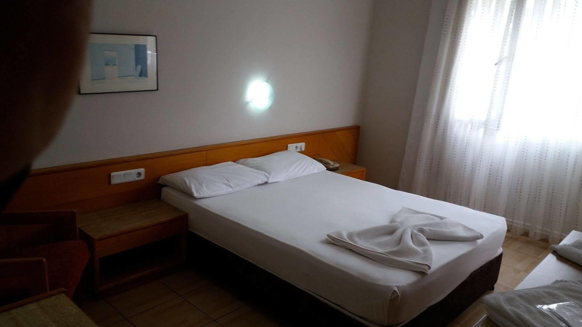 Isinda Hotel Antalia Esterno foto